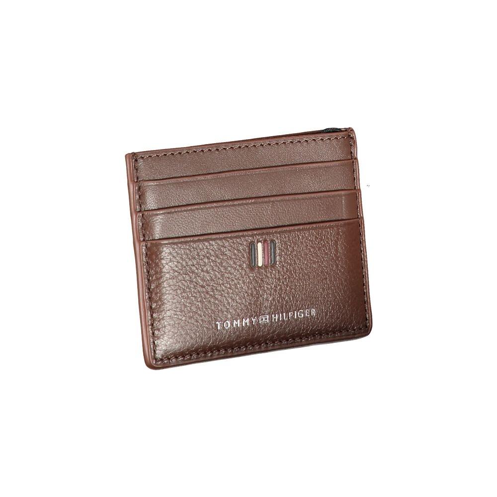 Tommy Hilfiger Sleek Leather Card Holder with Contrast Detailing Tommy Hilfiger