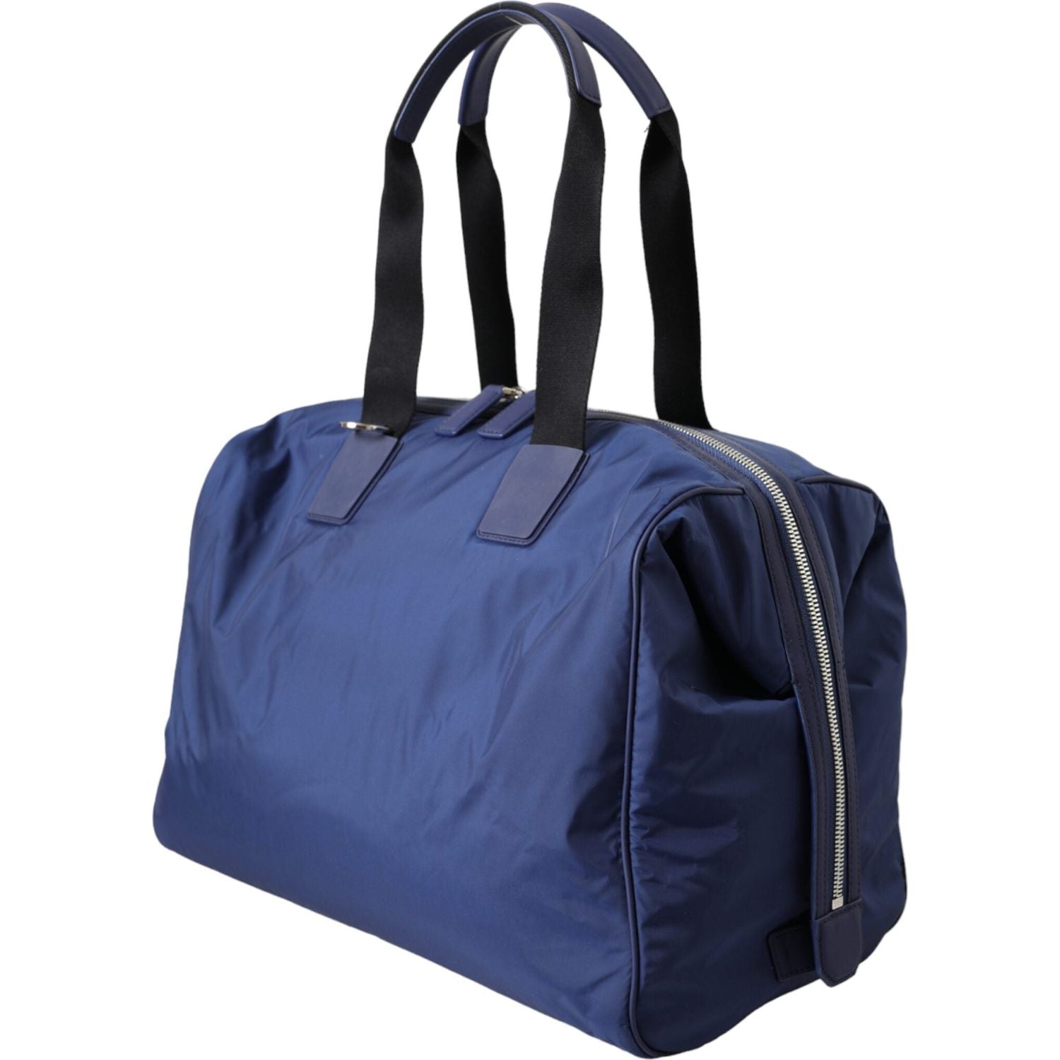 Front view with bag zipped and handles upright.