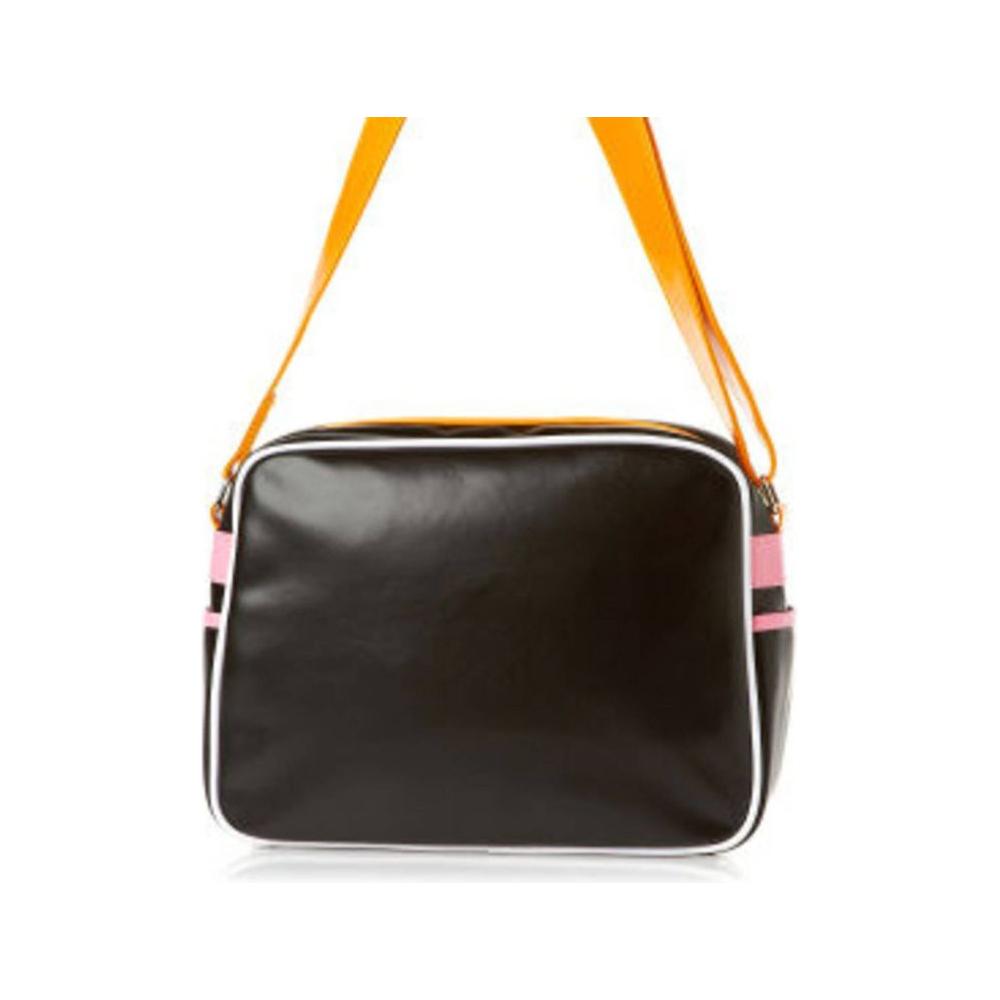 Front view with bag zipped and handles upright.