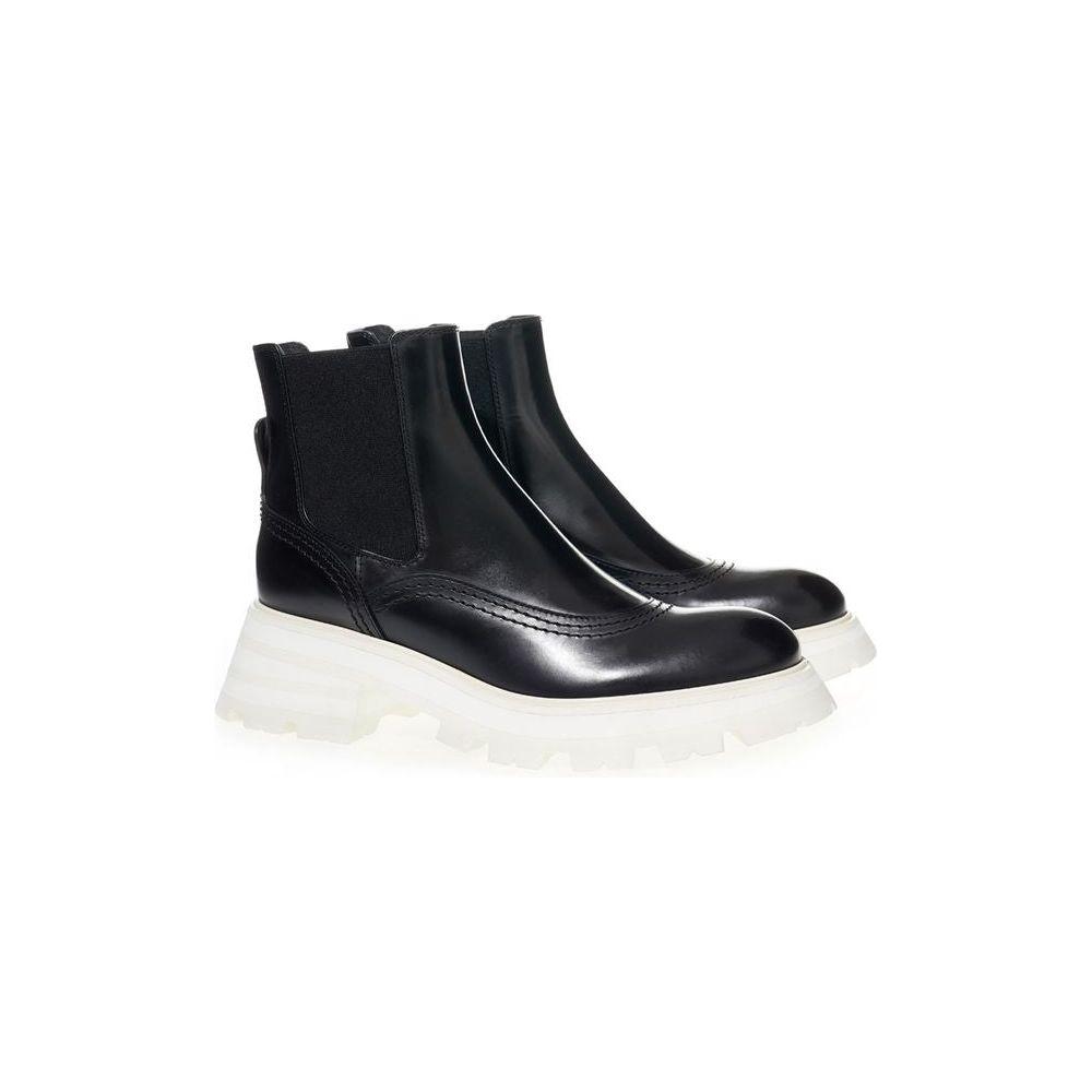 Alexander McQueen Black Leather Chelsea Boots